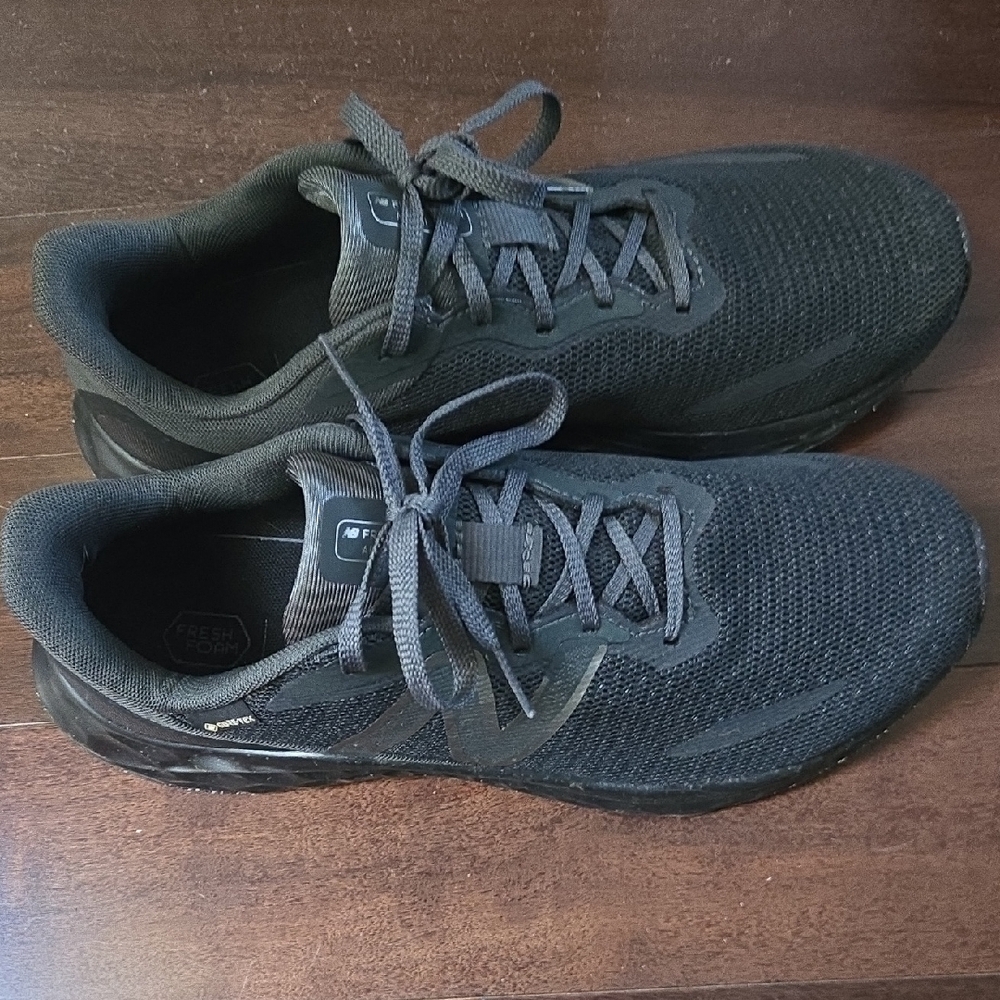 New Balance Black and Gray Fresh Foam Athletic Shoe - Picture 7 of 7